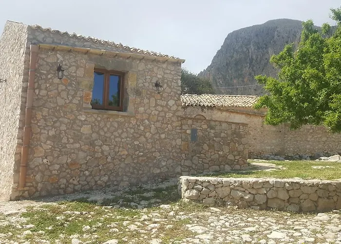 Vecchio Baglio Cofano * Custonaci